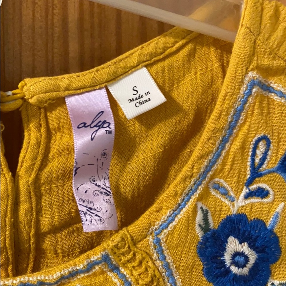 Yellow Tank Top. - Picture 4 of 6
